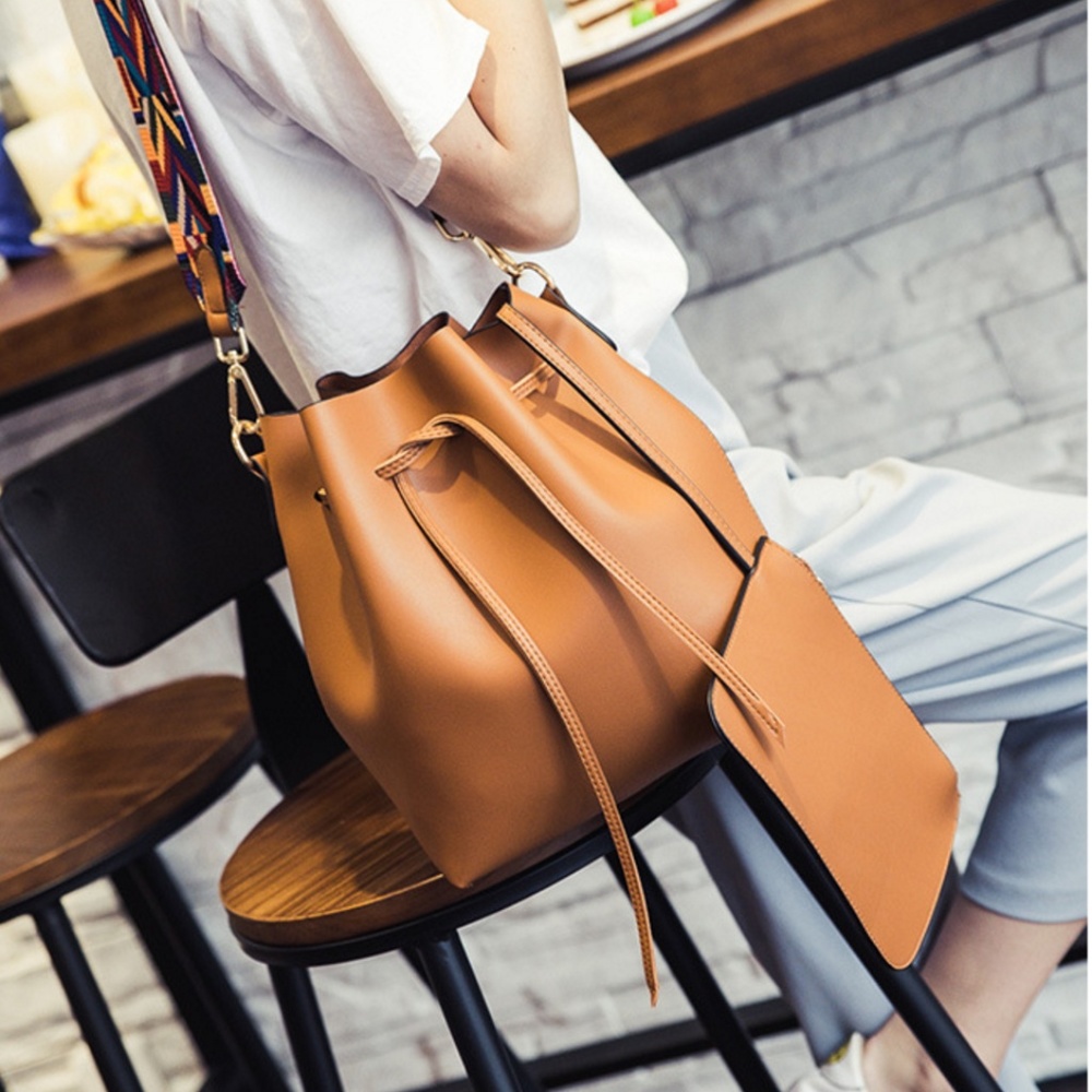 NEW MARSEILLE Drawstring Bucket Bag - Picture 6 of 7